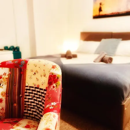 The Sand Bank - Flat 1, Cosy, Central, Sleeps 4, 7 Min From The Beach, Pet Friendly, Parking, Wifi, Kitchen,Washer,Private Exit Bournemouth Exterior photo